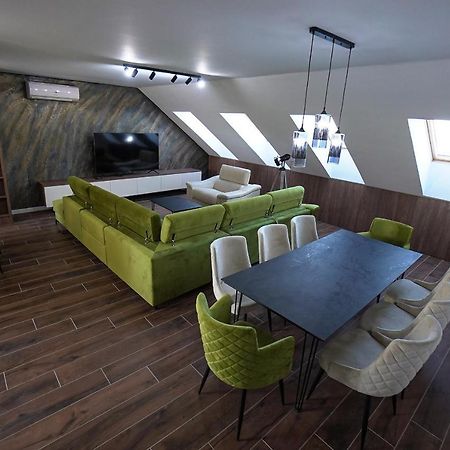 Delux Center Apartments Indija 外观 照片